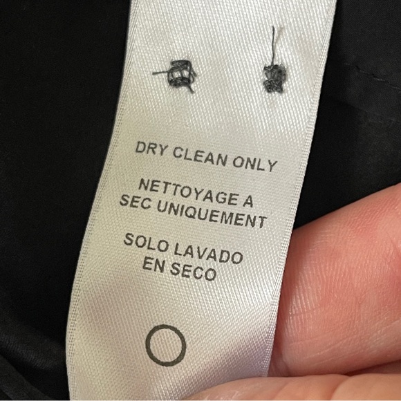 Frame Women's Black Trumpet Sleeve 100% Silk Collared Button Up Shirt Size S - Picture 11 of 11